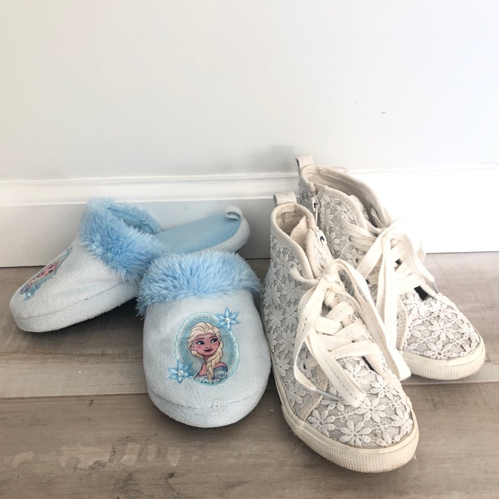 2 pairs shoes